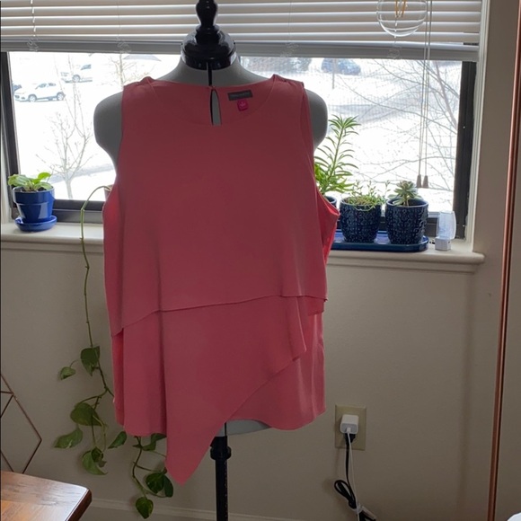 Vince Camuto Pink Tiered Shell - Picture 1 of 8